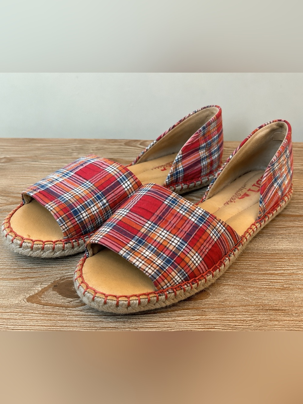 Born Drillers Plaid Espadrille Flats Women’s SZ 7M Red Multicolor Slip-On Shoes